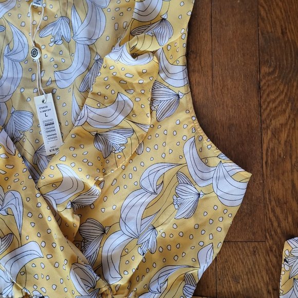 Max Studio Sleeveless Ruffled Blouse - L - NWT - Picture 5 of 8